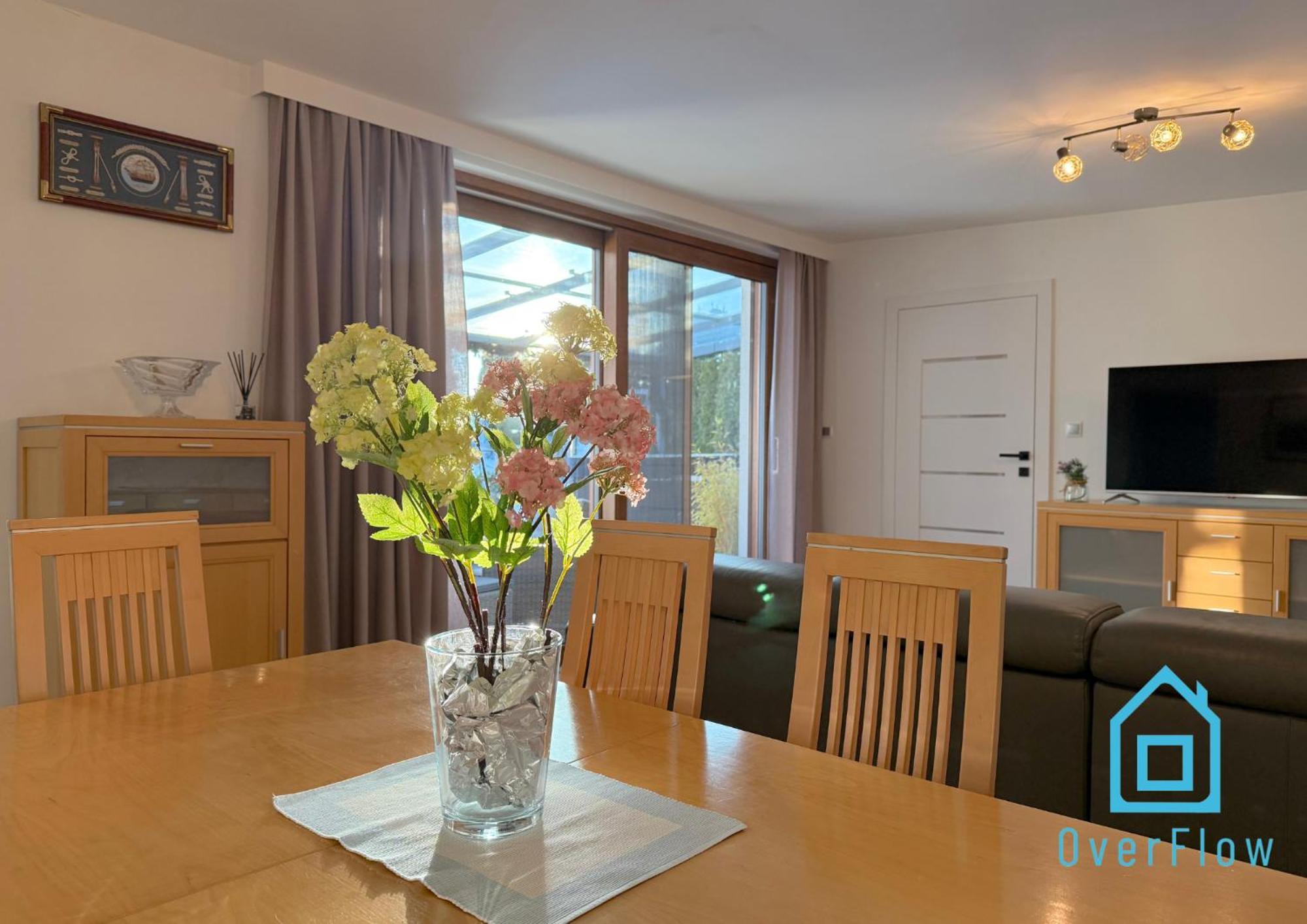 Apartment Break- Spacious With Jacuzzi- Tranquil Escape 15 Minutes To The Sea And Center *